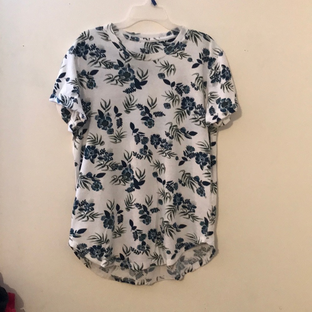 Hollister Men’s T Shirts, size small